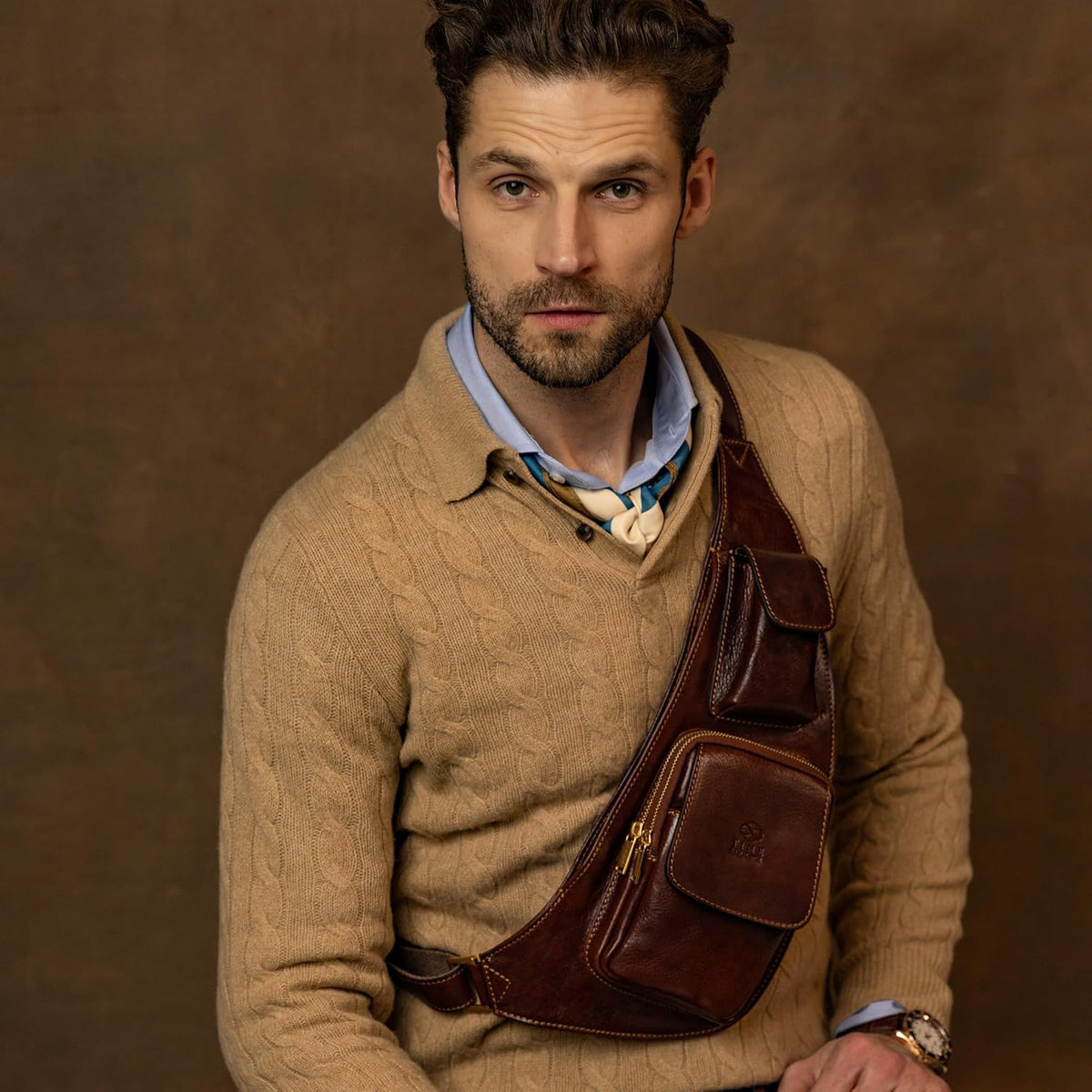 Time Resistance Zaino Monospalla Uomo in Vera Pelle – Comodo Marsupio Monospalla Uomo Realizzato in Italia da Esperti Artigiani – Zainetto Uomo Piccolo con Tracolla Regolabile